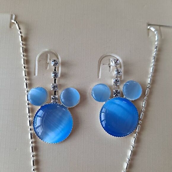 4 Necklace and earring sets for tweens nwt - Picture 14 of 15